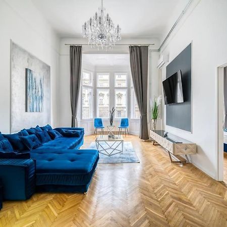 Andrassy Grandeur With Indoor Parking Apartment Budapest Bagian luar foto