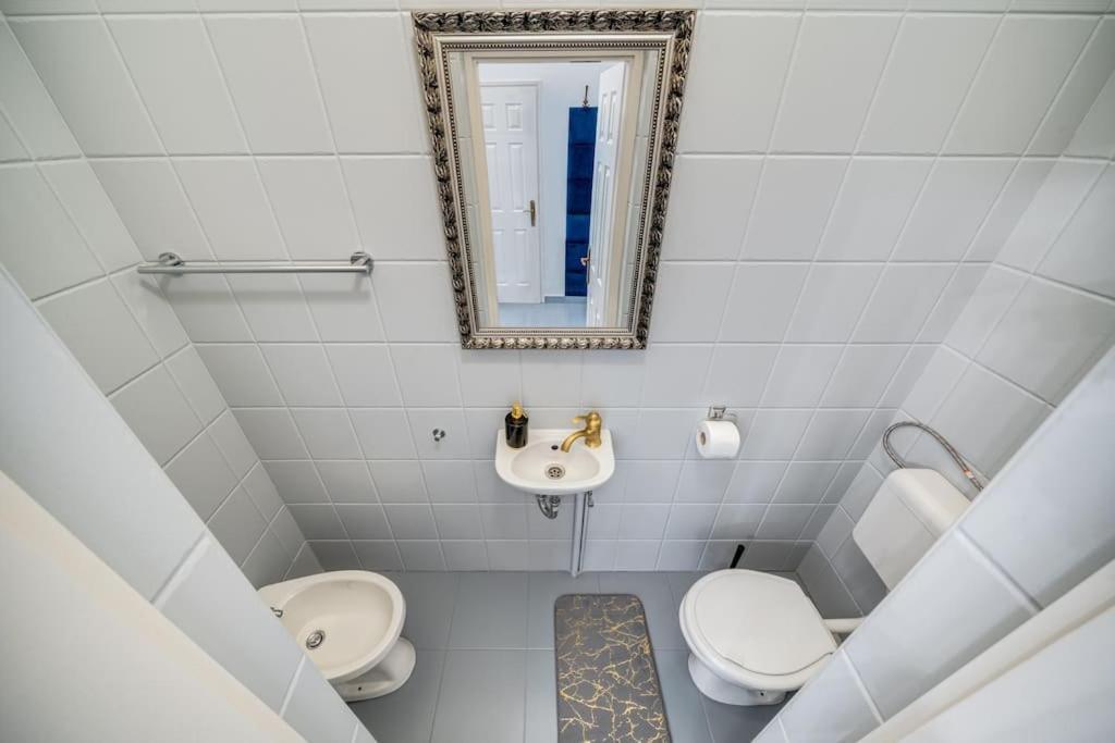 Andrassy Grandeur With Indoor Parking Apartment Budapest Bagian luar foto