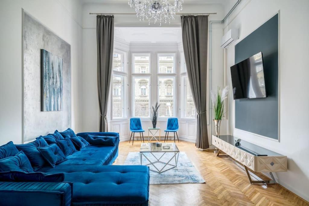 Andrassy Grandeur With Indoor Parking Apartment Budapest Bagian luar foto